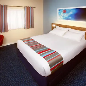 travelodge-cardiff-m4.cardiffhotelswales.com/